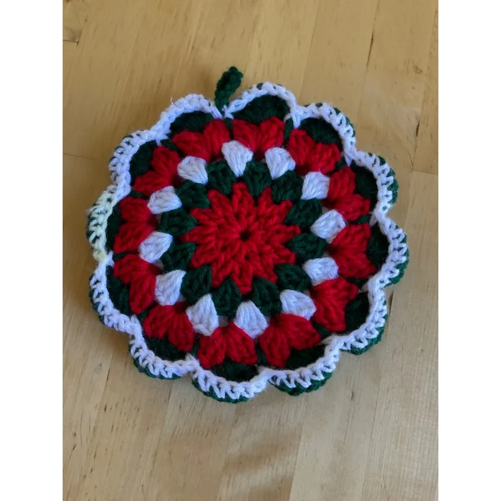 Handmade Crochet Potholder Red Green White Christmas Hot Pad Trivet 7.5
